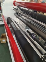 Hochpräzise Vertikale Schneidemaschine für Verpackungsmaterial Coil-Schlitzproduktionslinie
