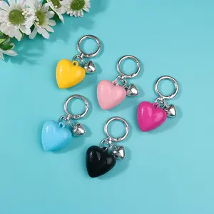 Wholesale colorful love heart keychain cute acrylic and metal key ring car keychain decorative wallet pendant