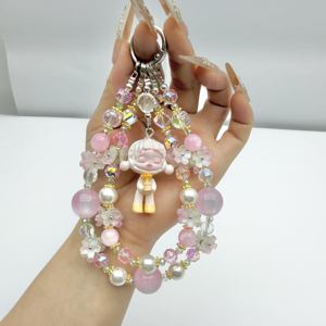 Chaîne de téléphone au design personnalisable avec poupée de dessin animé, plus de 500 styles, assortiment de couleurs de poupées - Product Image 4