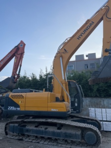 Excavadora Usada Agrícola HYUNDAI 220LC-9s de 22 Toneladas, 90% Original de Corea, con EPA y CE, para Operaciones de Construcción, Calidad Premium - Product Image 2