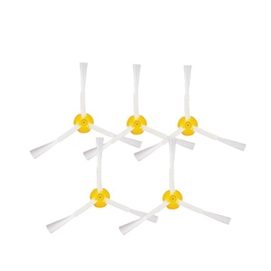 Haute qualité ir <span class=keywords><strong>ob</strong></span> <span class=keywords><strong>ot</strong></span> 8 & 9 brosse latérale triangulaire petites pièces de trou HJ-PJ-0010 pièces d'aspirateur - Product Image 1