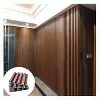 Panneaux de cloison modernes pour appartements en WPC PVC imperméables pour l'intérieur avec dimensions personnalisées