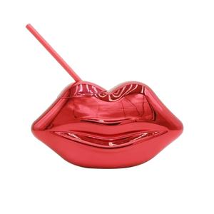 Vaso de Plástico con Forma de Labios en Fuego de 20 oz con Pajita para el Día de San Valentín - Product Image 1