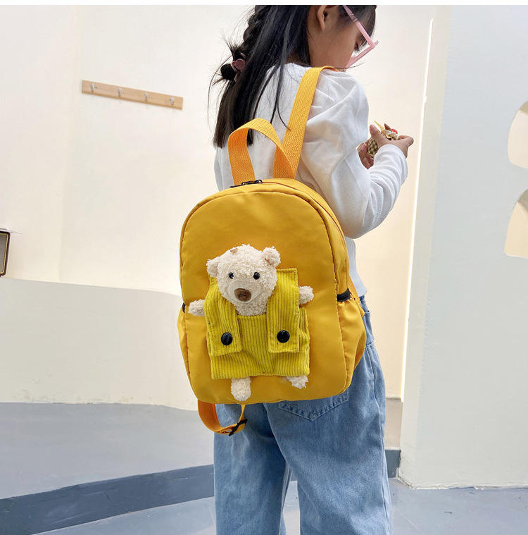 Amarillo con lindo oso