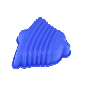Christmas Gingerbread House Silicone Mold 8 Pieces Cartoon Shape Baking Holiday Cake Decoration - Product Image 4