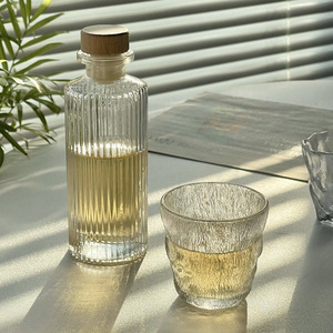 Bouteille cylindrique en verre givré de luxe personnalisée, gravure à l'acide, bouchon en liège pour vin de fruits, liqueur, <span class=keywords><strong>gin</strong></span>, tequila, brandy 150ml/200ml - Product Image 5