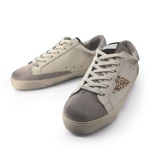 Chaussures originales de qualité supérieure, mocassins à plateforme en forme de boule dorée à paillettes, d'hiver, en daim gris doux, en cuir blanc, pour femmes, unisexes, hommes - Product Image 4