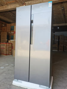 Il frigorifero a <span class=keywords><strong>doppia</strong></span> <span class=keywords><strong>porta</strong></span> incorporato 518L adotta la tecnologia di raffreddamento ad aria ed è adatto sia per le famiglie che per gli hotel. - Product Image 3