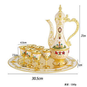 Ensemble à vin élégant et raffiné de style château, ensemble à vin rétro de luxe léger, flacon à vin en alliage de zinc - Product Image 1