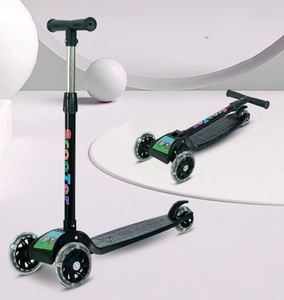 Nouvelle <span class=keywords><strong>trottinette</strong></span> pliable pour enfants en PVC <span class=keywords><strong>micro</strong></span>-perforé à trois <span class=keywords><strong>roues</strong></span> avec <span class=keywords><strong>roues</strong></span> lumineuses, pour usage extérieur, hauteur réglable, 50 kg - Product Image 2