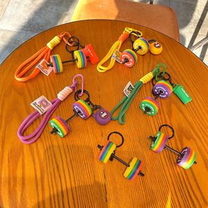 Porte-clés haltère ajustable et détachable en silicone créatif, petit pendentif cadeau pour les amateurs de fitness - Product Image 6