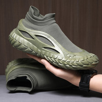 Chaussures pour hommes de grande taille en gros - Nouveau style de chaussures de course confortables à semelle épaisse pour l'extérieur et la mode