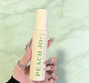 PEACH JO+ Peach Eau De Toilette Spray - Sin Alcohol, Aroma Fresco, Desodorante y Fragancia Duradera para Ropa - Product Image 4