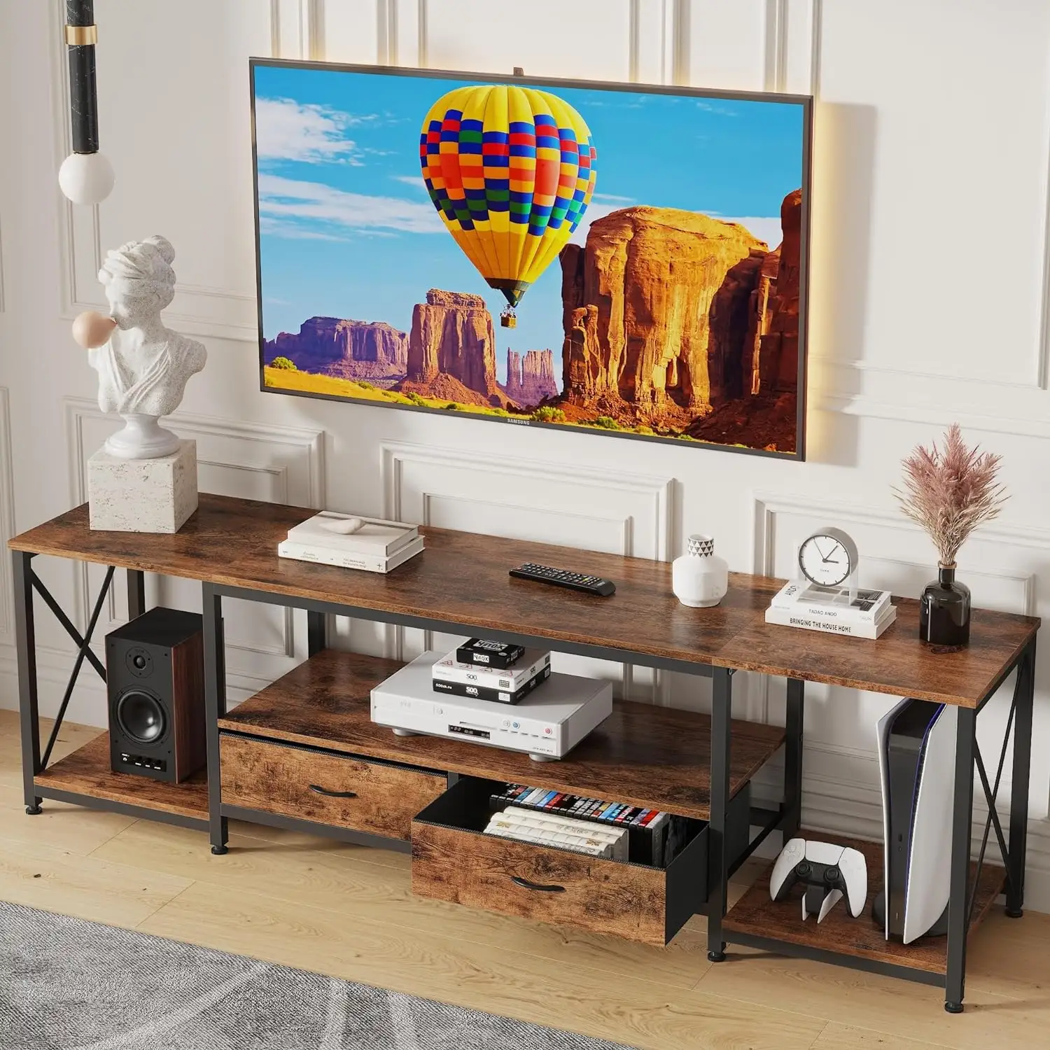 Meja konsol TV, dudukan TV kayu dengan rak penyimpanan terbuka dan laci kain untuk ruang tamu kamar tidur 65 70 75 inci TV