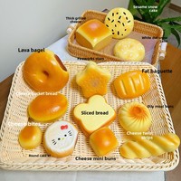 Jouet anti-stress souple en forme de pain grillé au fromage, à récupération lente, collant, qui adhére aux doigts, emballé individuellement, en polyuréthane, pour jeunes