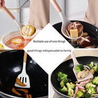 Ensemble d'ustensiles de cuisine en silicone 19 pièces avec manche en bois, outils de cuisson, couteau, planche à découper, seau de rangement, ensemble d'accessoires de cuisine