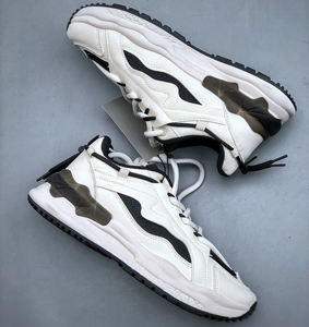 Nuevos zapatos deportivos de moda para hombre y mujer, con suela gruesa, a la moda, que aumentan la altura y son cómodos para absorber impactos. - Product Image 1