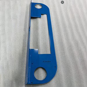 Fabrication OEM de tôles métalliques, boîtier de panneau de commande de forme spéciale, couvercle d'équipement avec découpes rondes et rectangulaires - Product Image 2