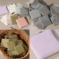 Carte de présentation de bijoux en microfibre de luxe 6x6 cm pour boucles d'oreilles et colliers, tampon de présentation pour bijoux