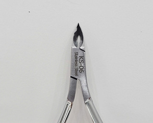 Alicates de Acero Inoxidable para Cutículas, Cortaúñas para Técnicos de Uñas, Herramienta Profesional Afilada y Duradera para Suministros de Manicura de Salón - Product Image 5