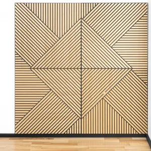 Akoestische panelen การออกแบบแผ่นไม้อัดไม้ที่แตกต่างกันลายไม้โอ๊ควอลนัท akustikpaneele PET รู้สึกแผงแผงอะคูสติกดูดซับเสียง