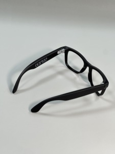 Gafas Inteligentes HD5 Ultra con Traducción por IA, Cámara de 8MP, Diseño Ligero de 35g, Control Táctil WiFi, IP65 a Prueba de Polvo y Agua - Product Image 3
