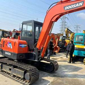 Excavadora hidráulica de ruedas usada de 5.5 toneladas, modelo DH55 de Corea, de rendimiento estable, para proyectos de mejora de caminos de aldeas y tendido de tuberías. - Product Image 3