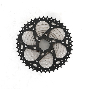 Cassette de vélo argentée et noire 11 vitesses 11-42T en alliage pour VTT et vélo de route - Product Image 3