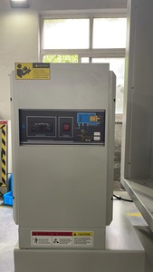 Compresseur d'air à spirale sans huile YiBang 3.7KW 8 bars 380L/min 5hp AC 380V 50Hz quatre-en-un avec réservoir de 200L et entraînement par courroie - Product Image 6
