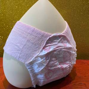 Ropa Interior Desechable Rosa para Mujer, de Alta Absorbencia y Transpirable, Suave al Contacto con la Piel, con un Atractivo Diseño de Bikini, Cómoda para Dormir - Product Image 2