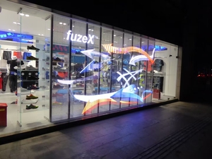 Écran d'affichage transparent LED, luminosité 1000 cd, 178 °   Support mural pour écran d'affichage, utilisation en magasin de détail en intérieur - Product Image 2