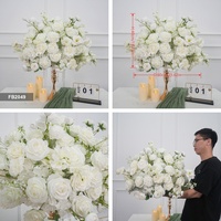 Boules de fleurs artificielles blanches décoratives de luxe en soie de haute qualité, populaires pour les centres de table de mariage, vente en gros d'usine