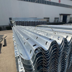 Guardrail Stradali Q235 Q355 a Basso Prezzo, Barriere per il Traffico con Certificato CE per Autostrade e Cantieri Edili - Product Image 1