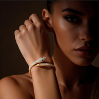 Bracelet en acier inoxydable de style européen et américain en forme de serpent avec zircon et turquoise, plaqué or 18 carats, jonc ouvert