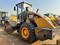 Rouleau compresseur vibrant à tambour unique Caterpillar CS-683E d'occasion, compacteur de sol CAT 18,8 tonnes, moteur CAT d'origine, bon état de fonctionnement