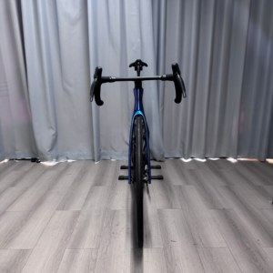 Bicicleta de Carretera de Carbono Completo CE Kozo1 SuperLight R8170 <span class=keywords><strong>Ultegra</strong></span> Di2 de 24 Velocidades con Ruedas de Carbono, Manillar Integrado, Freno de Disco y Eje de Pedalier T47 para Carreras - Product Image 3