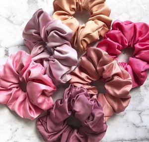 Diadema de pelo de seda, <span class=keywords><strong>scrunchies</strong></span>, 100%, con <span class=keywords><strong>diferentes</strong></span> tamaños y colores - Product Image 3