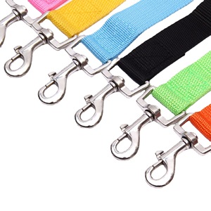 Ceinture de sécurité pour animaux de compagnie, laisse réglable pour chien, pour les voyages en véhicule, ceinture de traction durable, couleurs rouge, bleu, noir - Product Image 2