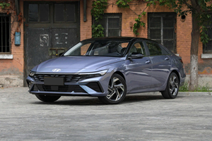 Compre un <span class=keywords><strong>Hyundai</strong></span> Elantra 2025, <span class=keywords><strong>Autos</strong></span> Económicos de Gasolina, 1.5L 115Ps L4, Sedán de 4 Puertas y 5 Asientos, 190km/h, 4 Ruedas, <span class=keywords><strong>Autos</strong></span> Nuevos de Gasolina - Product Image 2