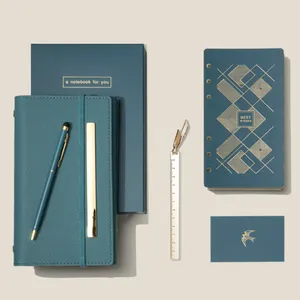 Set regalo di lusso all'ingrosso con penna e righello A6 diario con copertina rigida quaderno portatile staccabile con blocco note in pelle