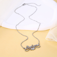 Vente en gros de bijoux personnalisés en acier inoxydable avec nom pour enfants collier avec nom en forme de cœur en anglais givré