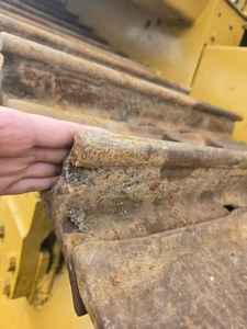 รถดันดินแคตเตอร์พิลลาร์ D8n มือสอง สภาพดี พร้อมเครื่องยนต์และชิ้นส่วนหลักของแท้ - Product Image 6