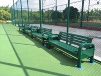 Banc en métal extérieur pour parc court de tennis stade salle de sport école aire de jeux aire de repos conception personnalisée disponible