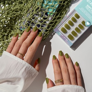 เล็บปลอม BTARTBOX ทำมือ ใช้ซ้ำได้ จำนวนมาก พร้อมกาว ขายส่ง เจลนิ่ม สั้น สีเขียว แบบกำหนดเอง กดติดง่าย ชุดเล็บปลอม - Product Image 1