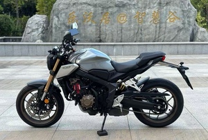 เบนเทียน <span class=keywords><strong>CB650R</strong></span> นีโอเรโทร เน็คเก็ต สปอร์ตไบค์ - เครื่องยนต์ 649 ซีซี แบบอินไลน์โฟร์, เบรกดิสก์คู่ + ระบบเบรก ABS |   การจัดส่งสินค้าทั่วโลก - Product Image 5