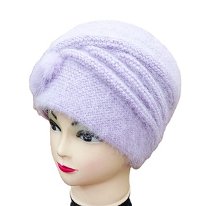 Gorro de mezcla de lana de Angora cálido de invierno personalizado para damas mayores elegantes gorros de calavera de lana esponjosa gorros de punto de invierno para exteriores - Product Image 1
