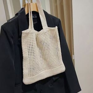 Bolsa de Mano de Gran Capacidad con Logotipo Personalizado, para Viajes y Uso al Aire Libre, para Compras y Almacenamiento - Product Image 1