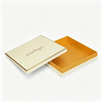 Boîte cadeau de luxe personnalisée populaire en carton rigide beige, avec pelliculage mat, gaufrage, recyclable et couvercle amovible