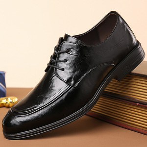 Chaussures habillées en cuir de vachette noir à lacets pour hommes, idéales pour le bureau et les occasions professionnelles - Product Image 1