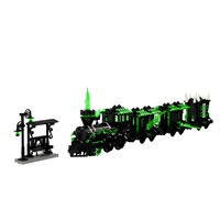 Funbuild Ensemble de Blocs de Construction Mini Train de Passagers Vintage avec Accents Noirs et Verts, Poteau de Lampe et Abri, Ensemble de Décoration
